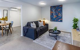 Perfect 1-Bedroom Retreat Near The Airport
